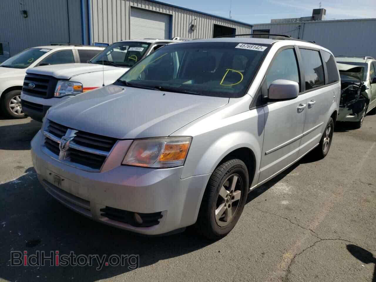 2010 DODGE CARAVAN - VIN: 2D4RN5D19AR444996 - Photo 2
