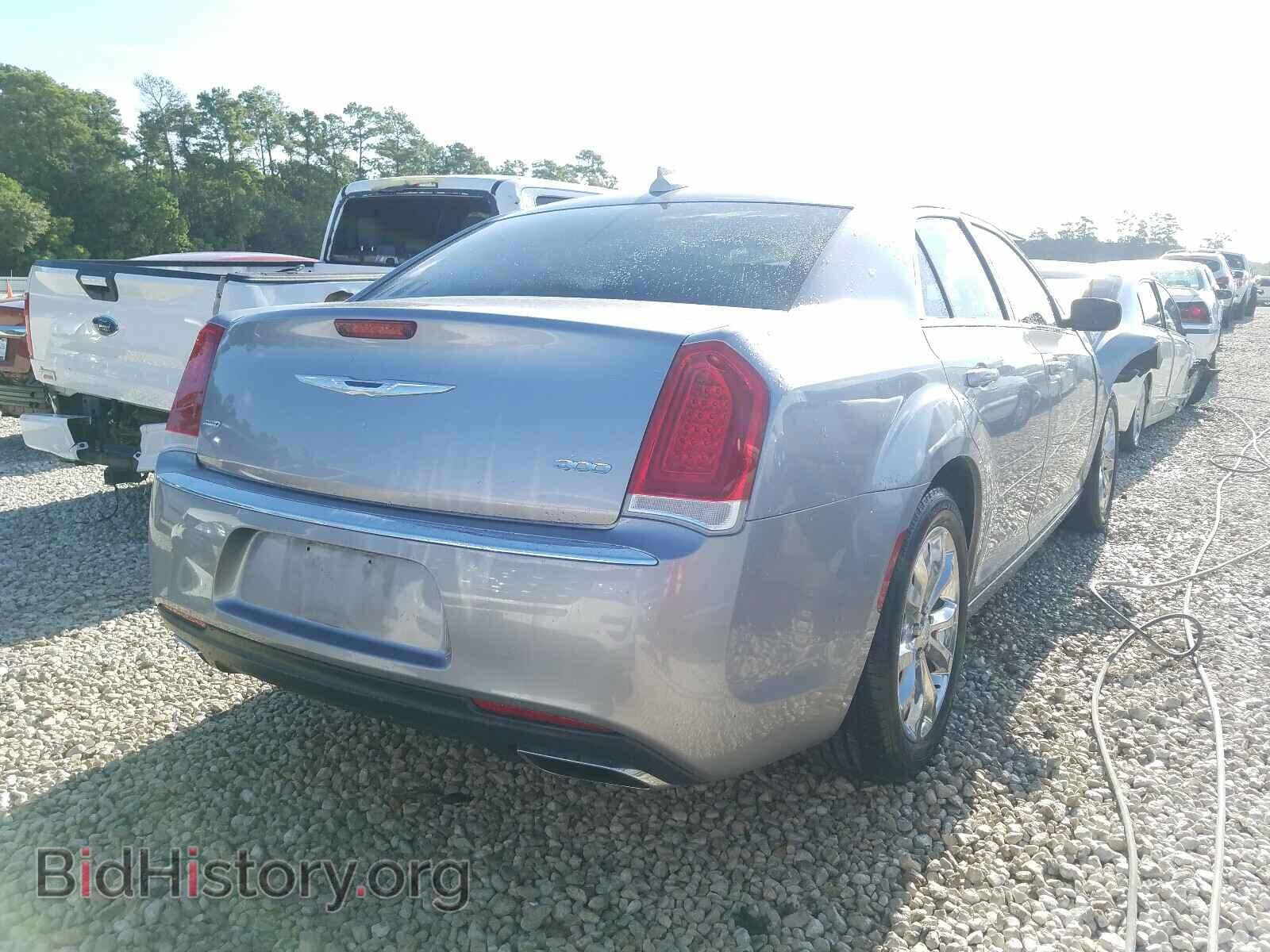 2017 CHRYSLER 300 - VIN: 2C3CCARG2HH571401 - Фото 4