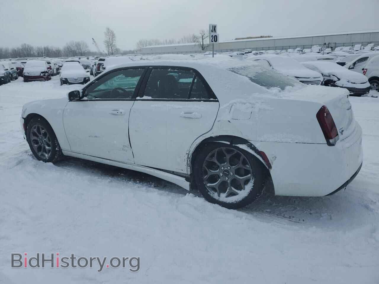 2017 CHRYSLER 300 - VIN: 2C3CCAGG0HH512950 - Фото 2