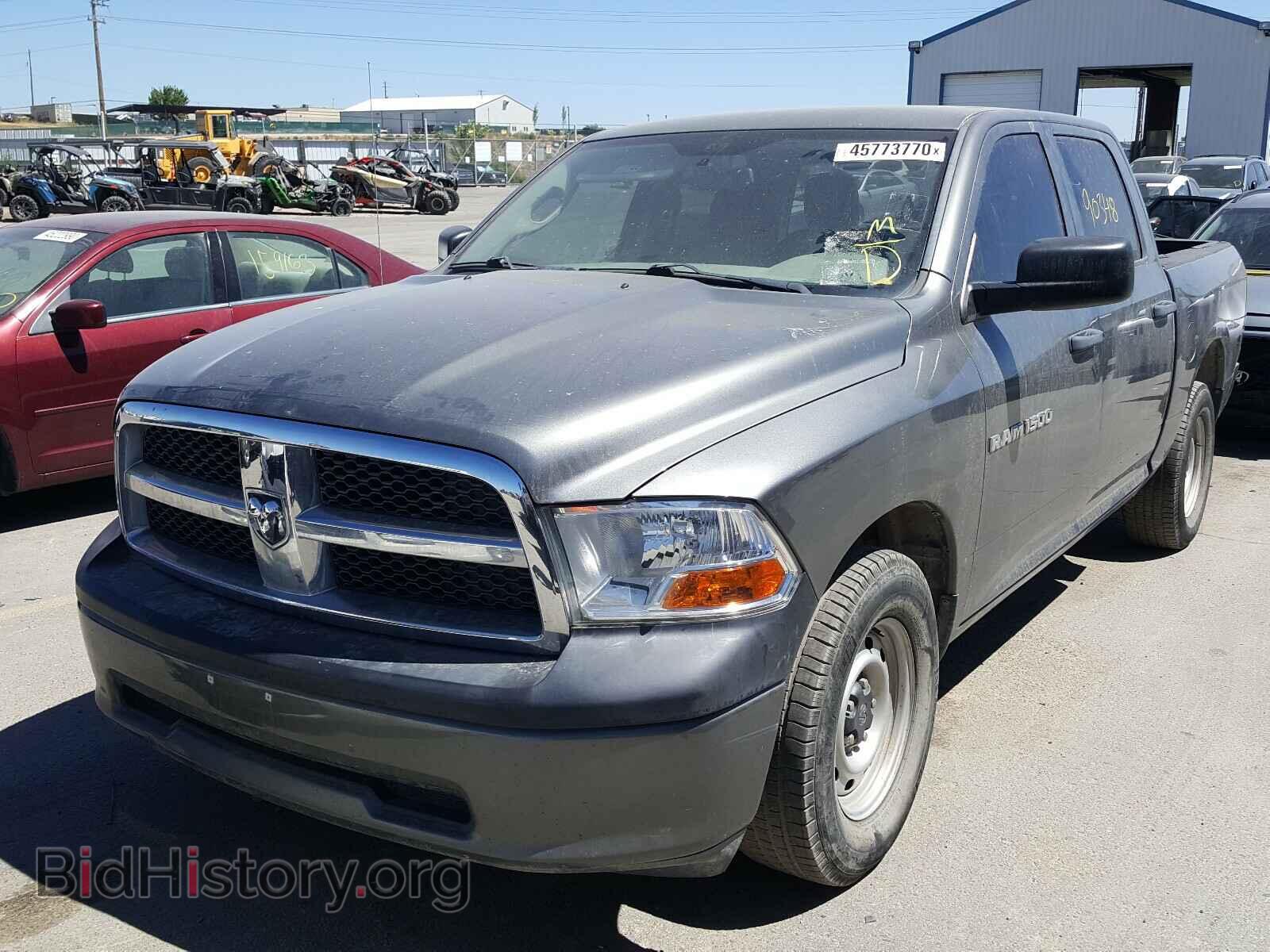 2011 DODGE RAM 1500 - VIN: 1D7RB1CP9BS636767 - Фото 2