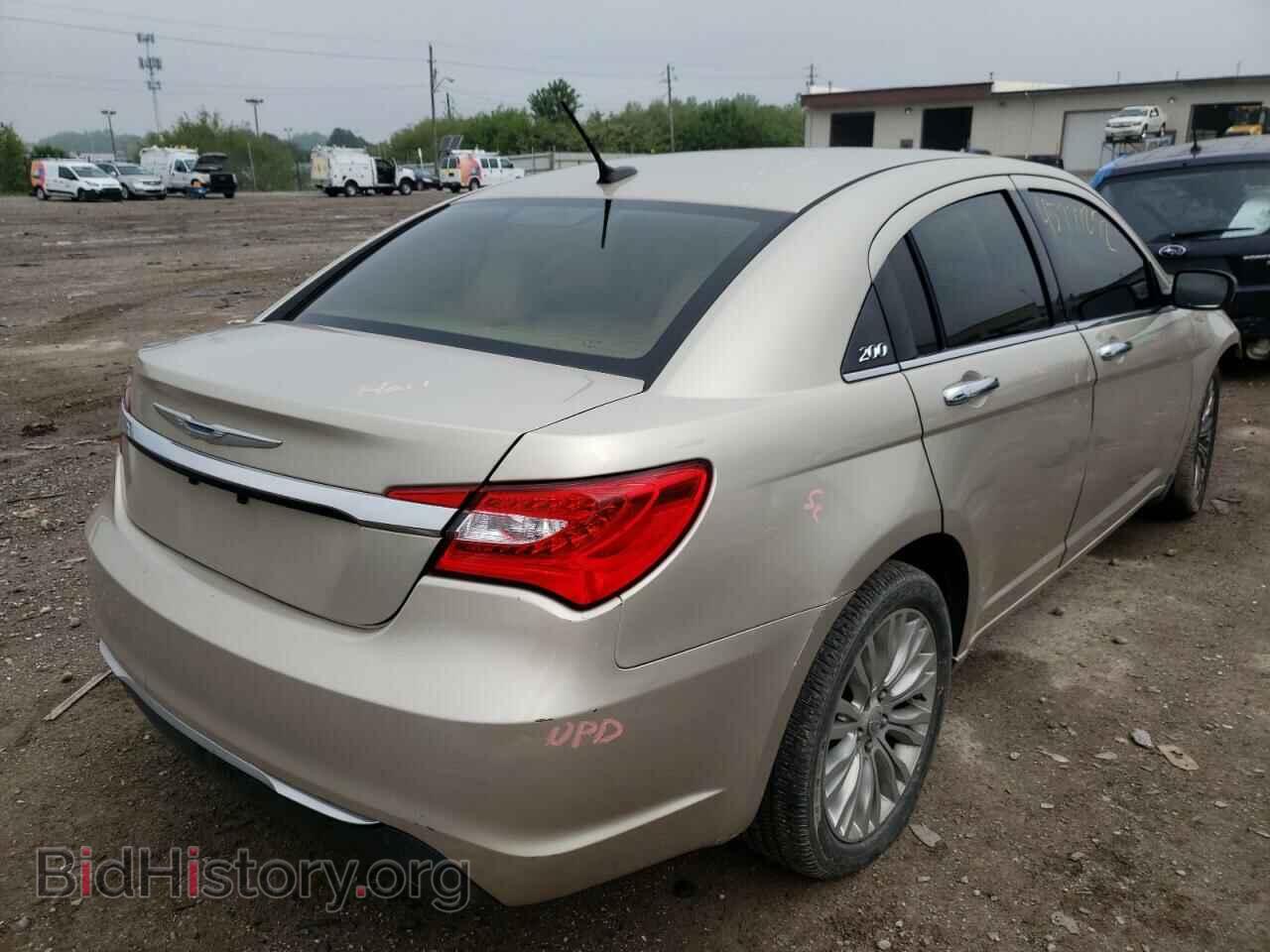 2013 CHRYSLER 200 - VIN: 1C3CCBCG4DN744917 - Photo 4