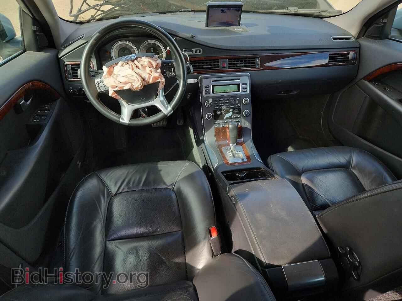 2011 VOLVO XC70 - VIN: YV4902BZ2B1105907 - Фото 8