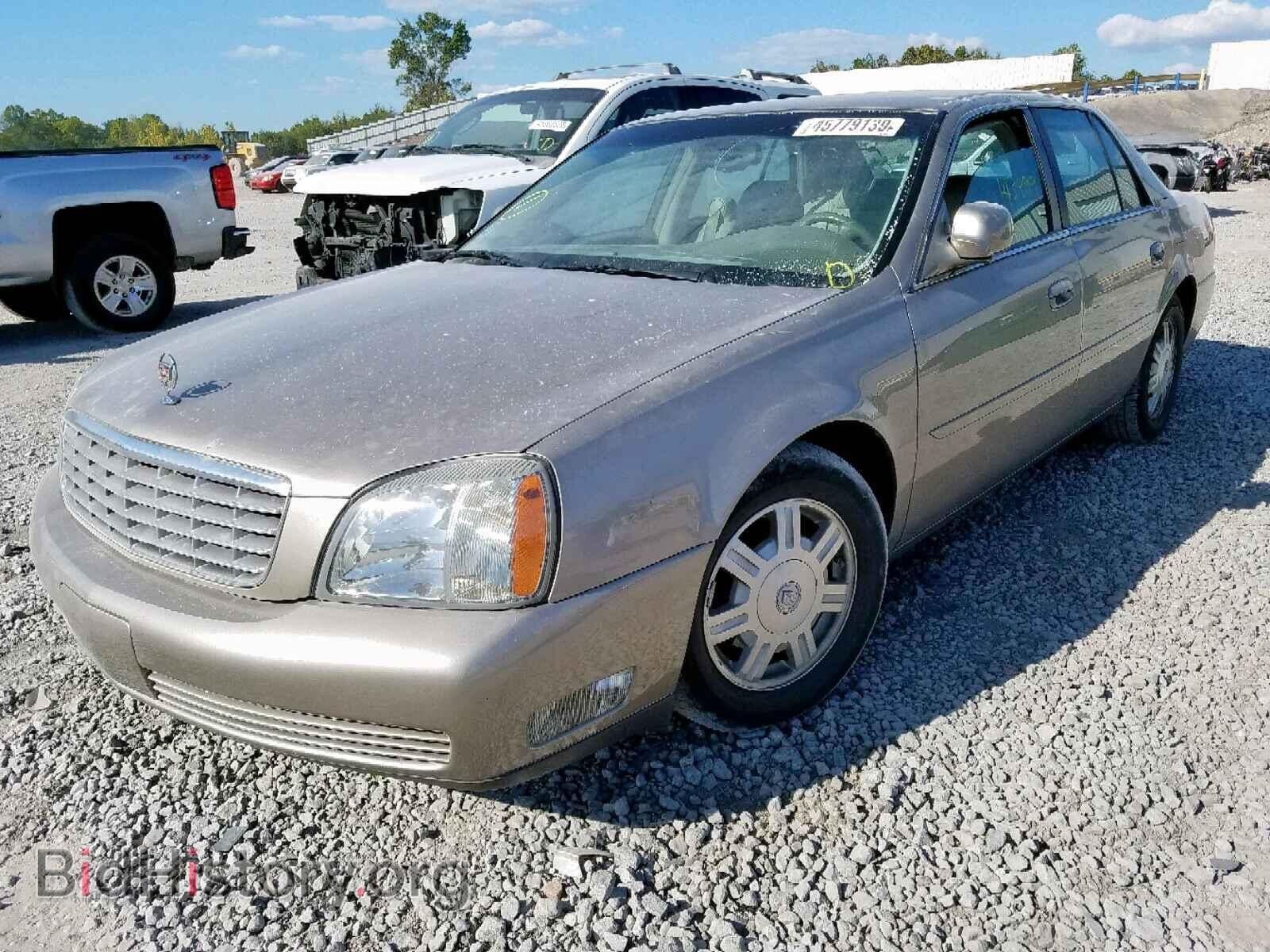 2004 CADILLAC DEVILLE - VIN: 1G6KD54Y24U154141 - Photo 2