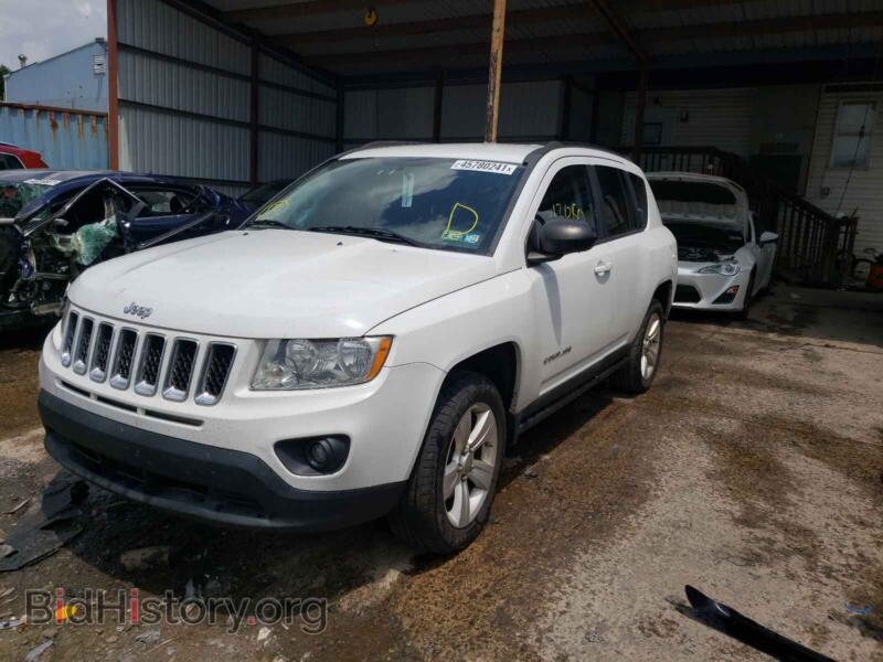 2011 Jeep COMPASS (VIN 1J4NF1FB6BD227542) — фото 2 из 10