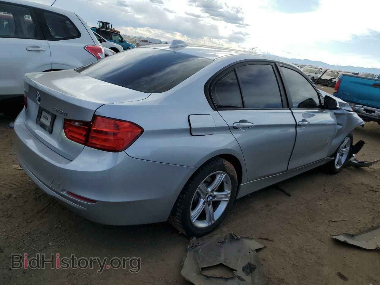2013 BMW 3 SERIES - VIN: WBA3B3C53DF543696 - Фото 3