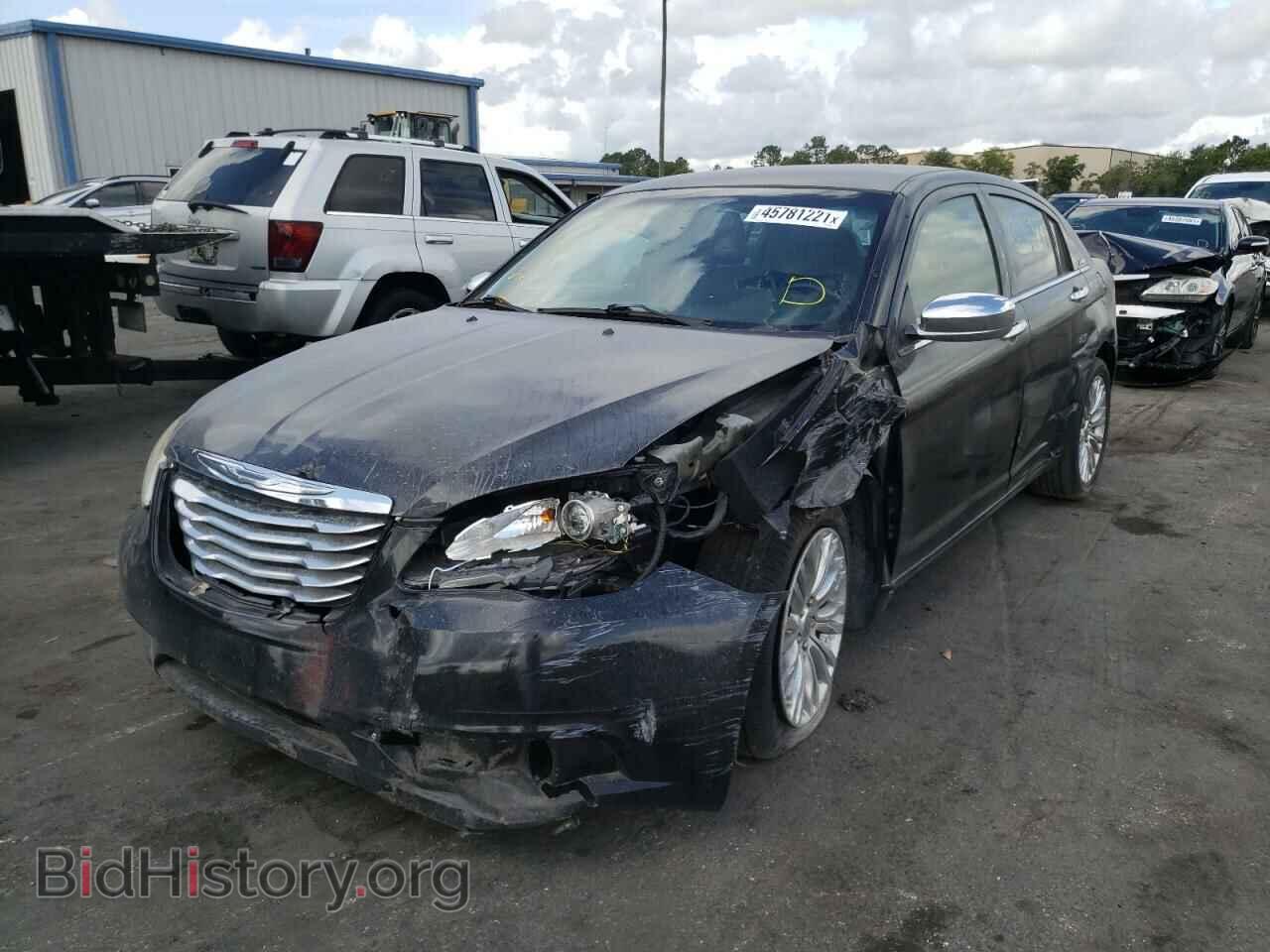 2011 CHRYSLER 200 - VIN: 1C3BC2FG4BN518090 - Фото 2