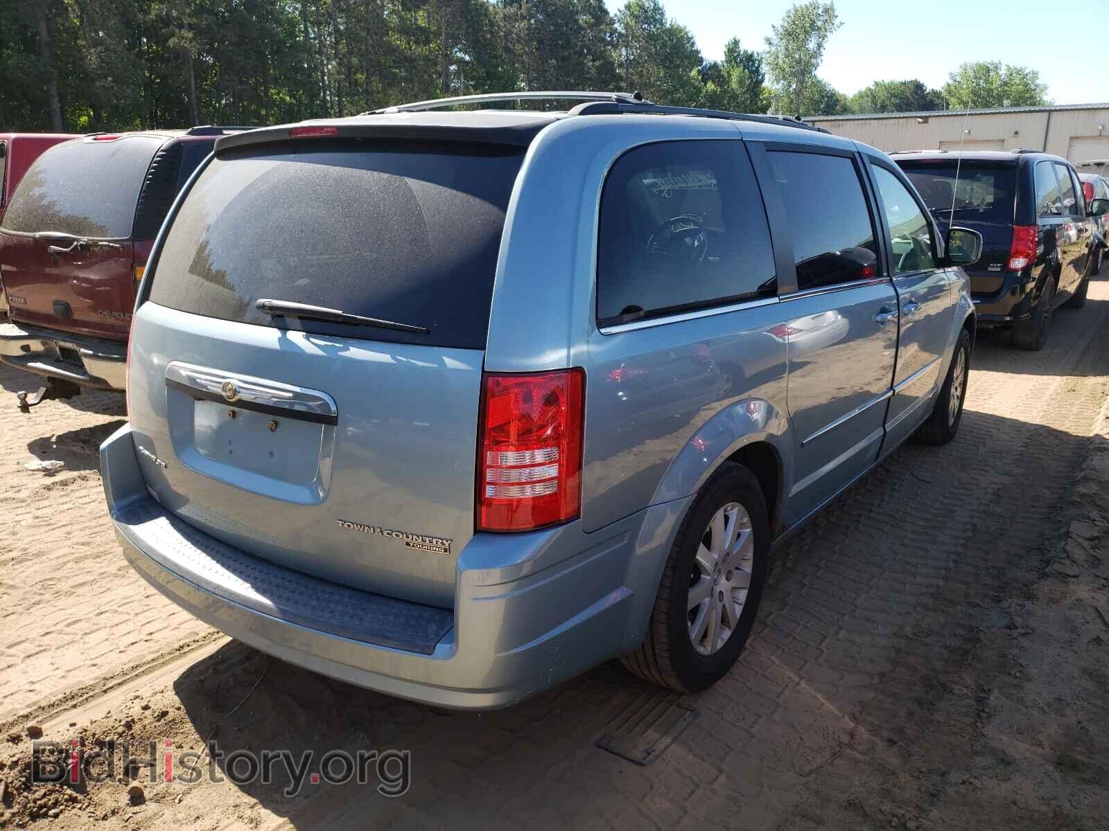 2009 CHRYSLER MINIVAN - VIN: 2A8HR54119R574496 - Фото 4