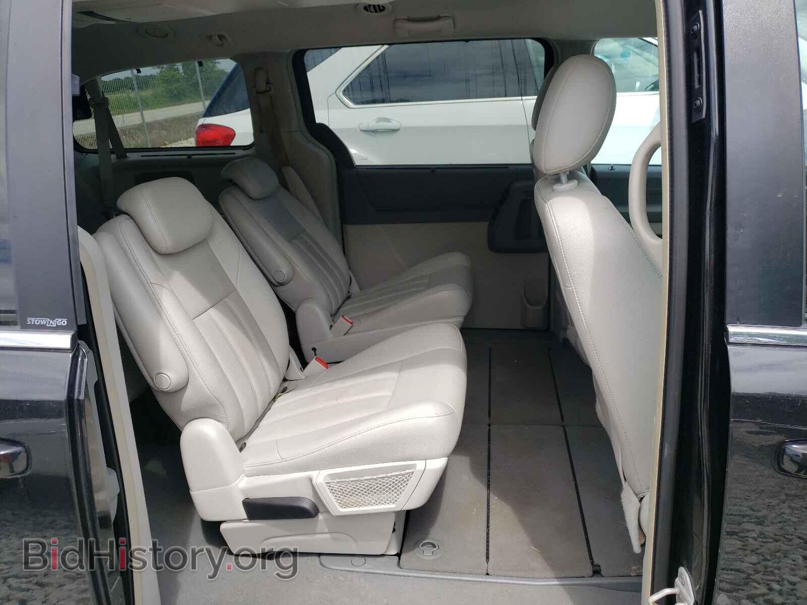 2008 CHRYSLER MINIVAN - VIN: 2A8HR54P78R699313 - Фото 6
