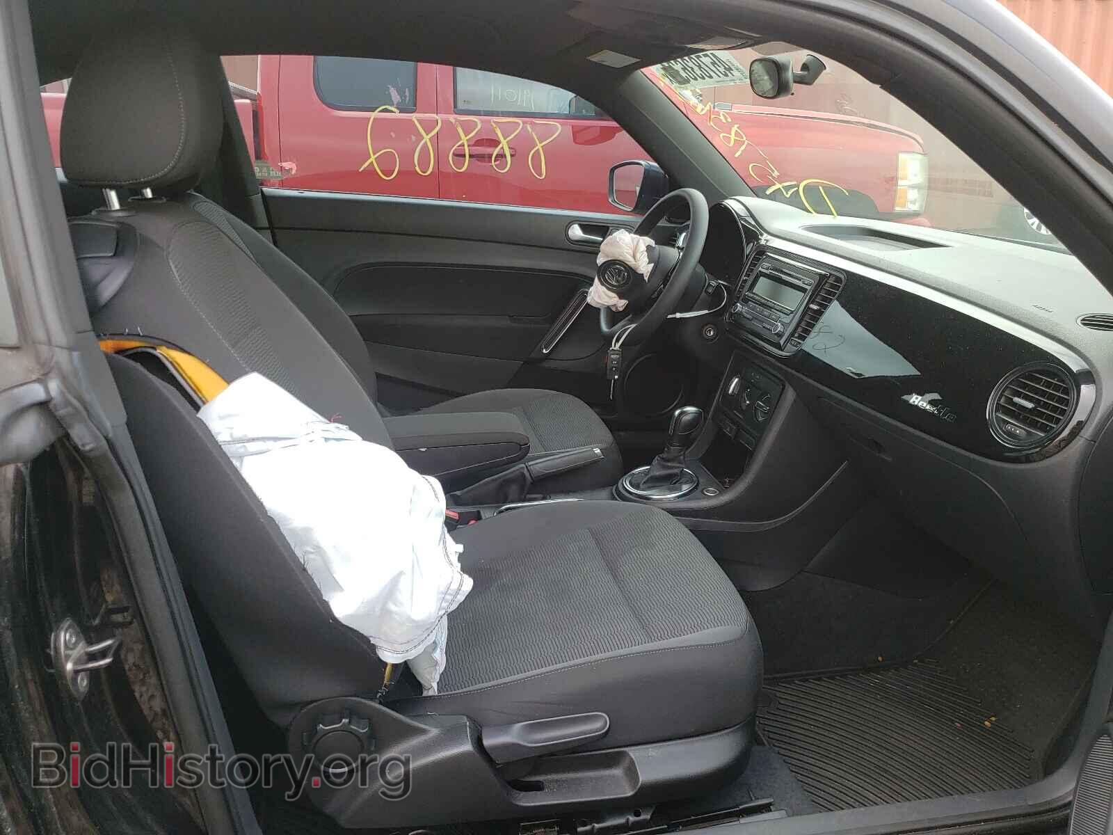 2013 VOLKSWAGEN BEETLE - VIN: 3VWFP7AT6DM694104 - Фото 5