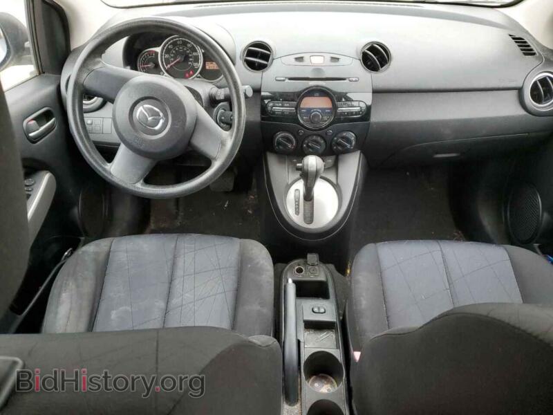 2011 Mazda 2 (VIN JM1DE1HZ6B0130251) — фото 8 из 12
