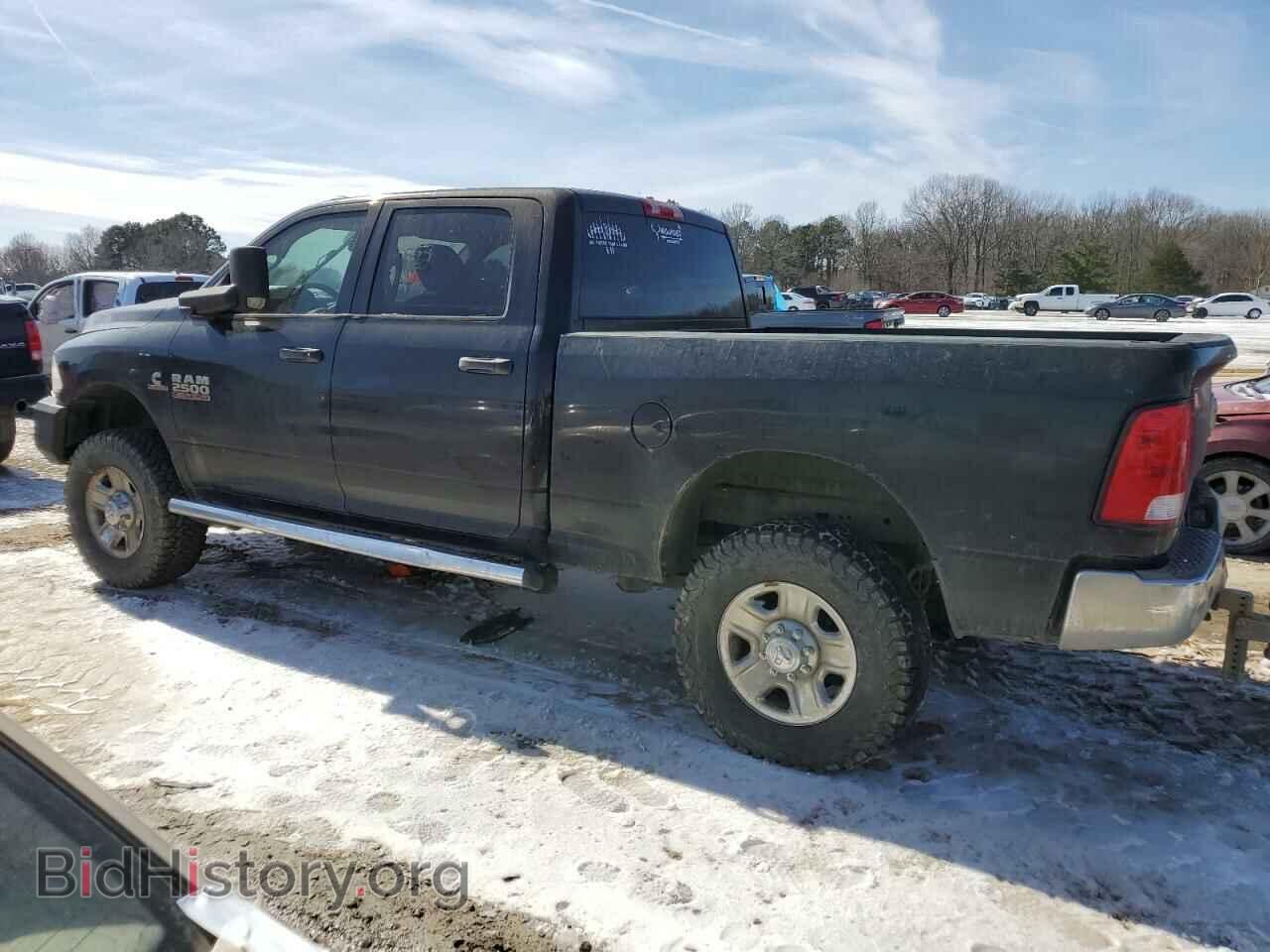 2016 RAM All Models - VIN: 3C6UR5CL9GG323504 - Photo 2