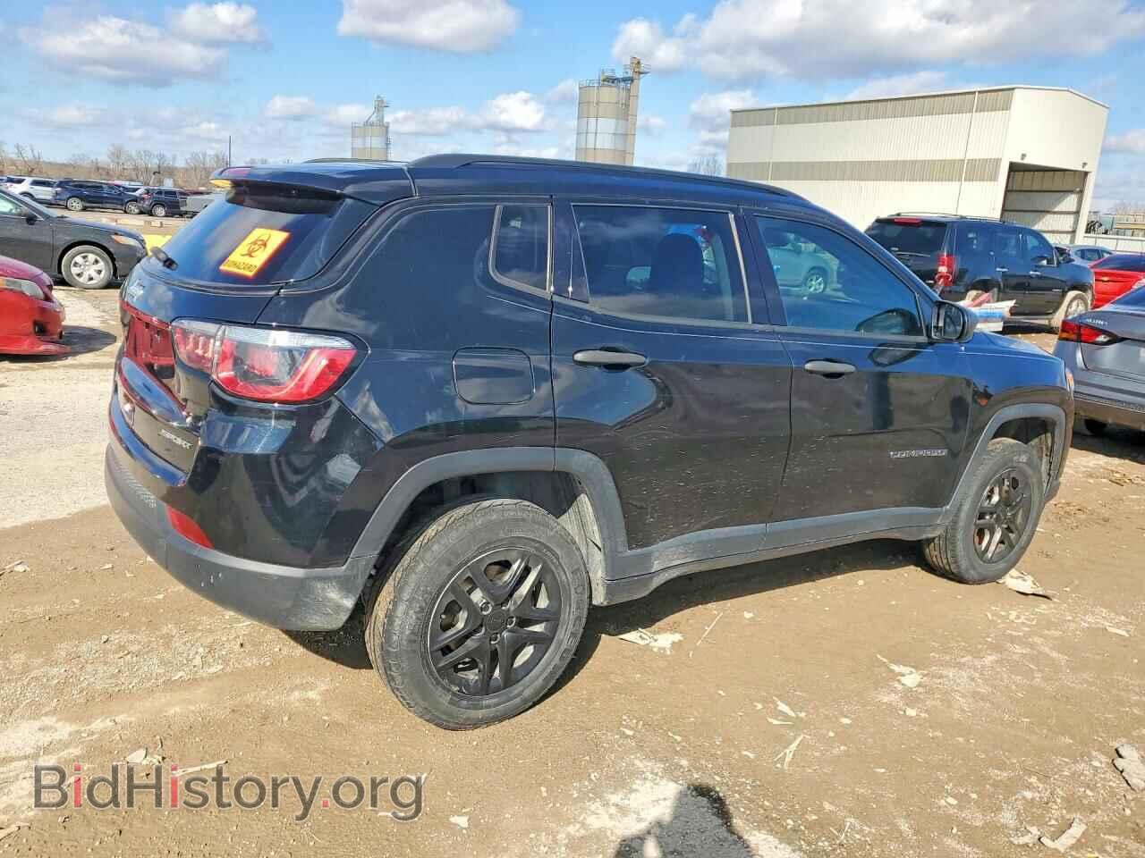 2018 JEEP COMPASS - VIN: 3C4NJDAB1JT261670 - Фото 3