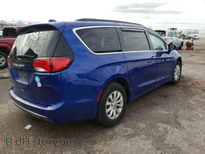 2019 Chrysler PACIFICA (VIN 2C4RC1FG2KR628594) — photo 3 of 14
