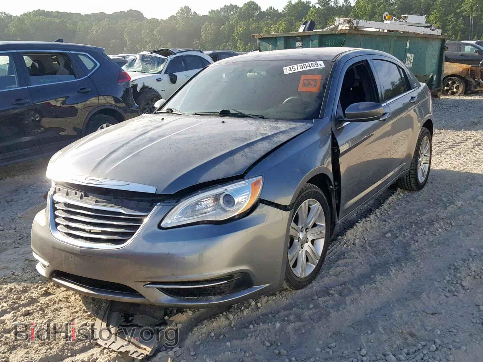 2013 CHRYSLER 200 - VIN: 1C3CCBAB8DN669288 - Фото 2