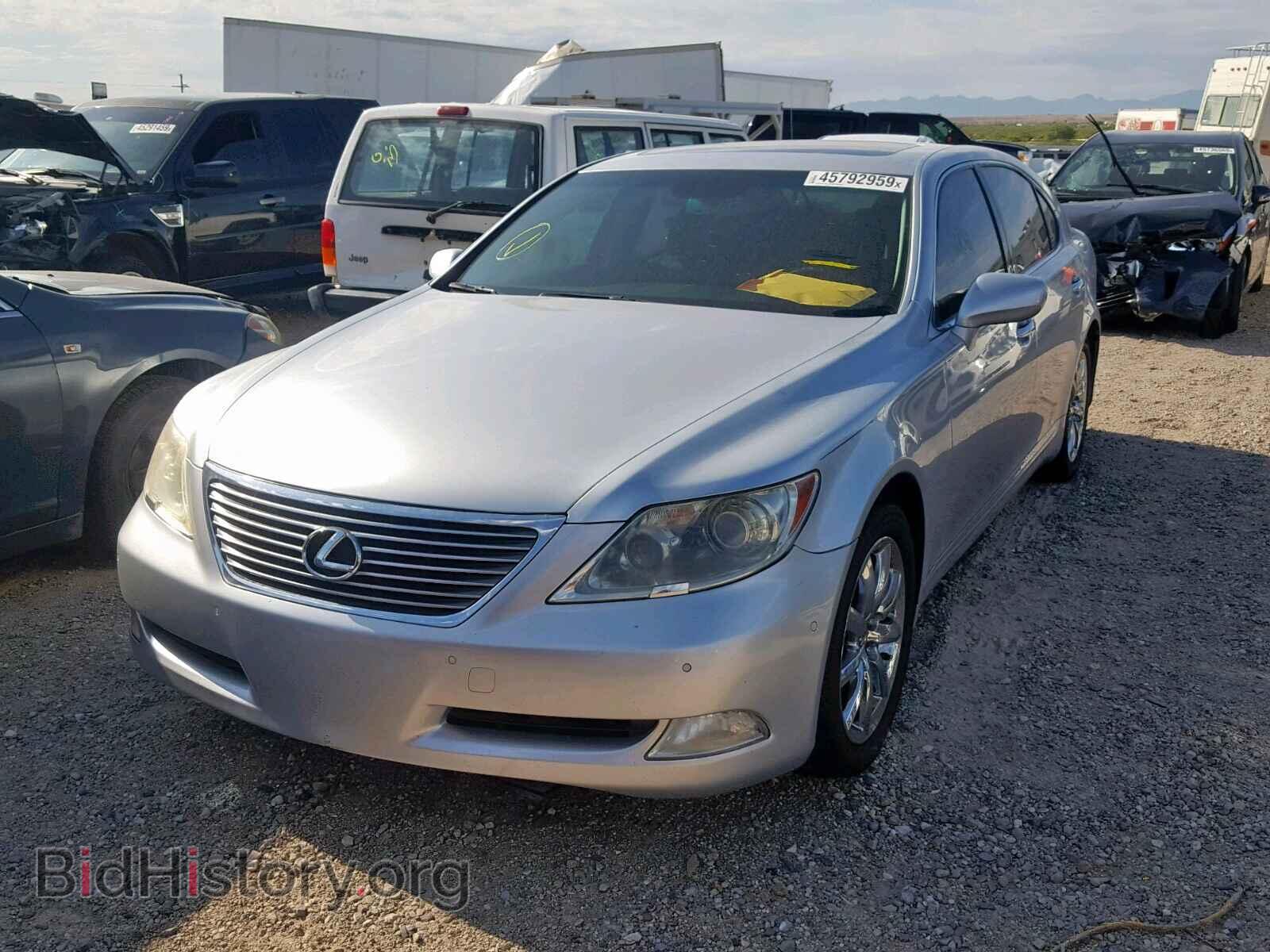 2007 LEXUS LS460 - VIN: JTHGL46F575011712 - Фото 2
