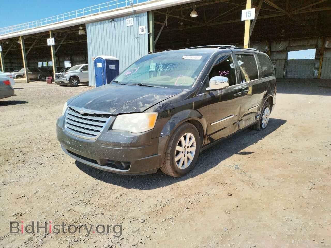 2010 CHRYSLER MINIVAN - VIN: 2A4RR8DX5AR438985 - Photo 2