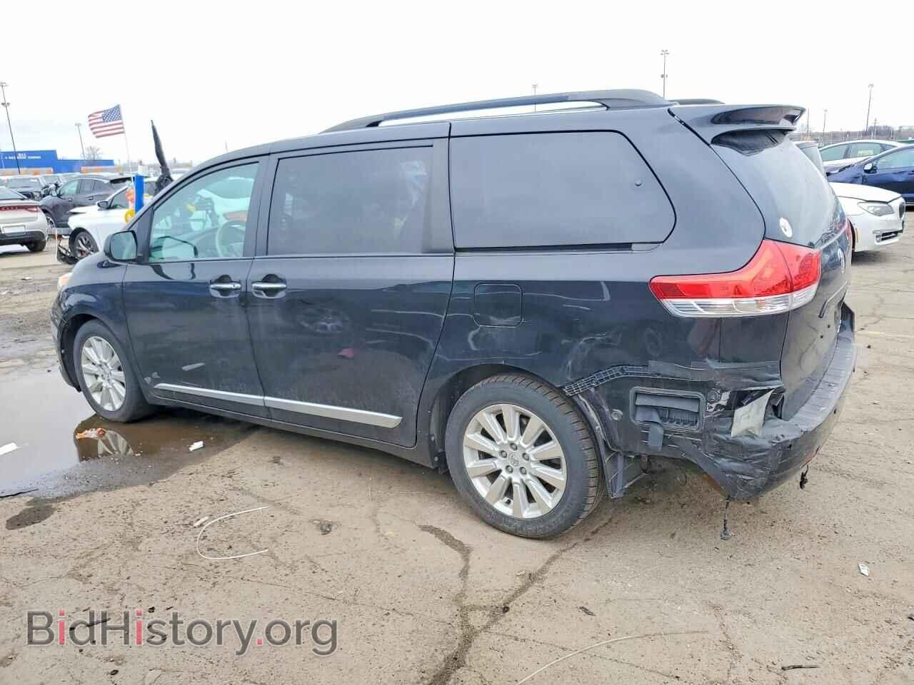 2013 TOYOTA SIENNA - VIN: 5TDDK3DC8DS061701 - Фото 2