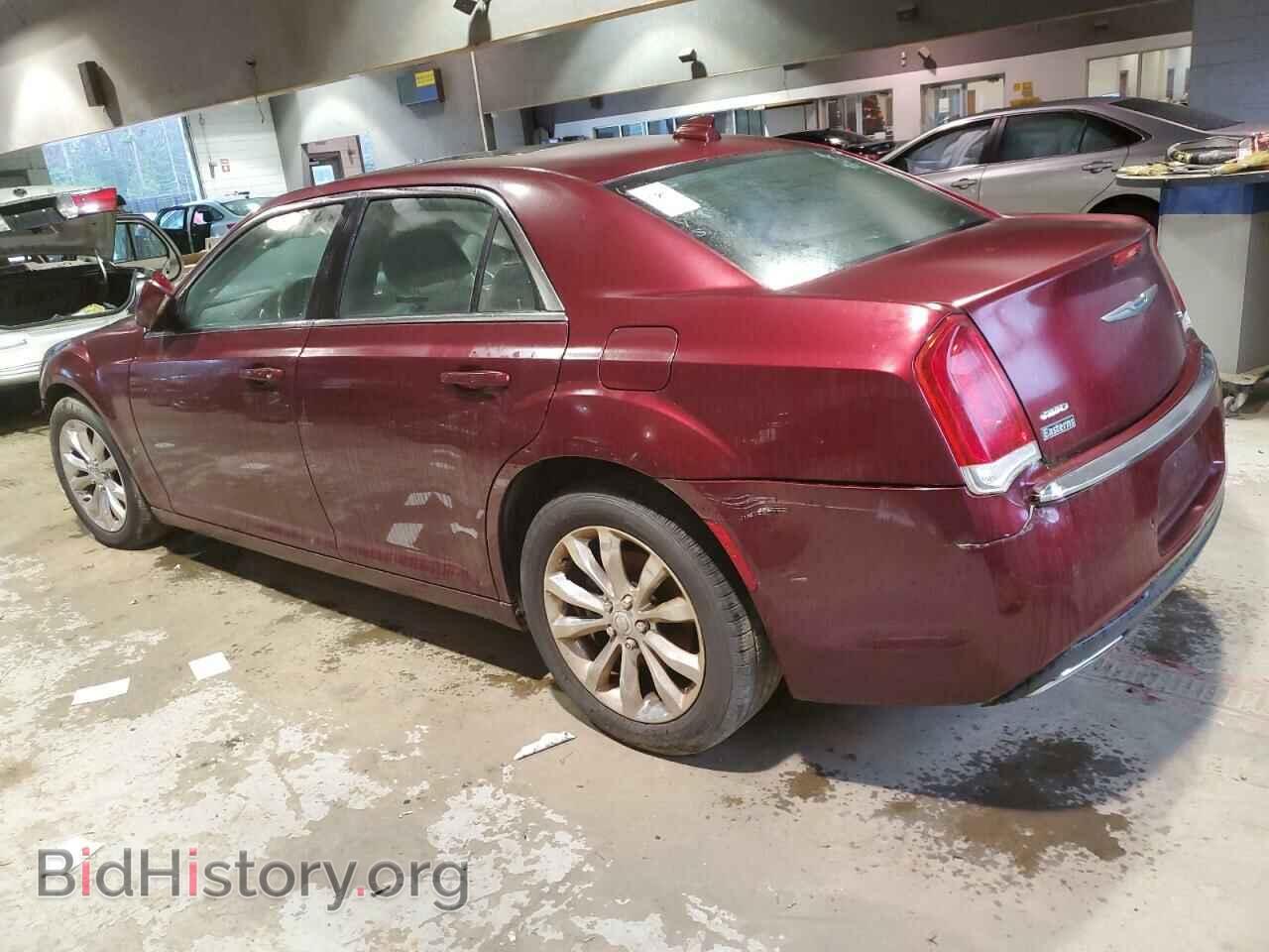 2017 CHRYSLER 300 - VIN: 2C3CCARGXHH648595 - Фото 2