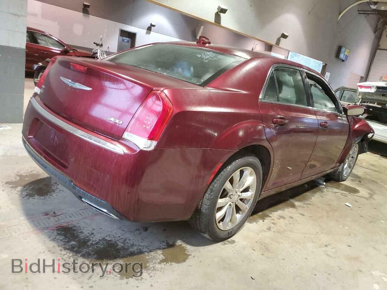 2017 CHRYSLER 300 - VIN: 2C3CCARGXHH648595 - Фото 3