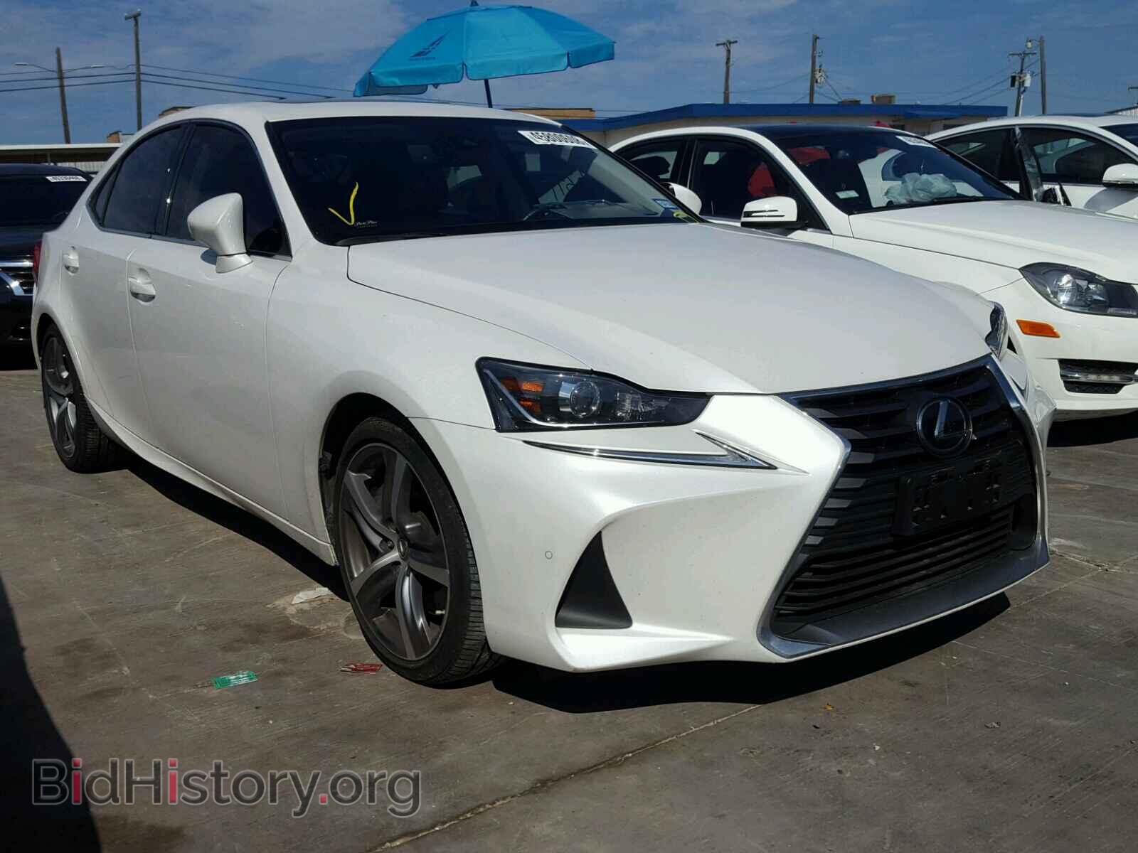 Photo JTHBA1D26H5041673 - LEXUS IS 2017