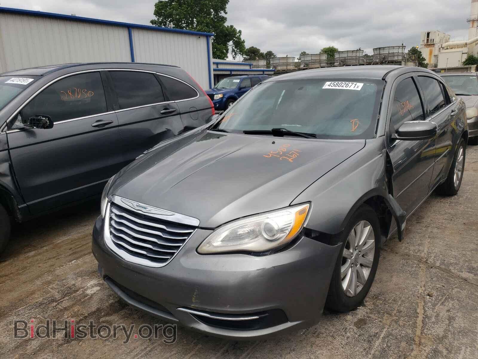 2013 CHRYSLER 200 - VIN: 1C3CCBBB3DN760970 - Фото 2