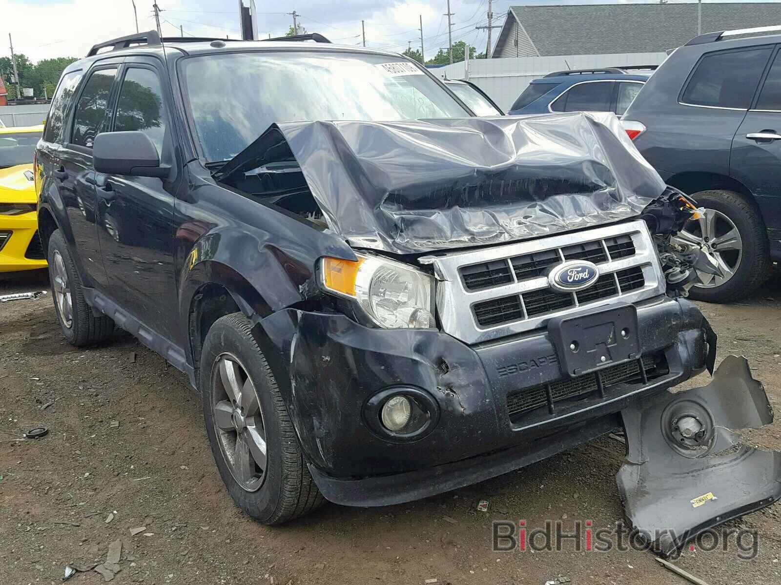 Photo 1FMCU0D76BKB63294 - FORD ESCAPE XLT 2011