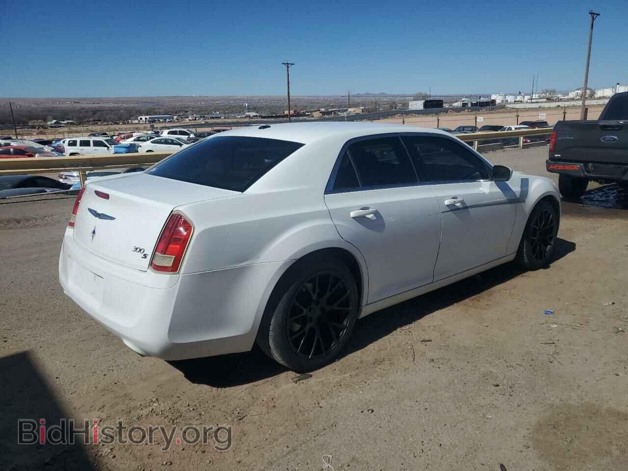 2013 CHRYSLER 300 - VIN: 2C3CCABG3DH573565 - Фото 3