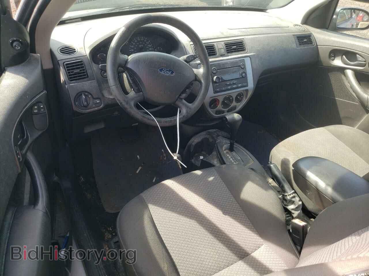 2007 FORD FOCUS - VIN: 1FAHP31N27W126027 - Фото 8