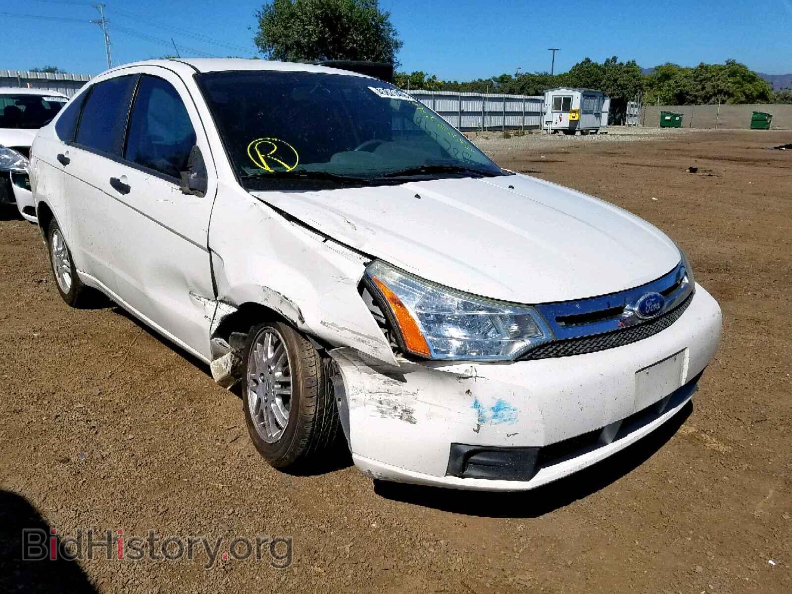 Photo 1FAHP3FN9BW197906 - FORD FOCUS SE 2011