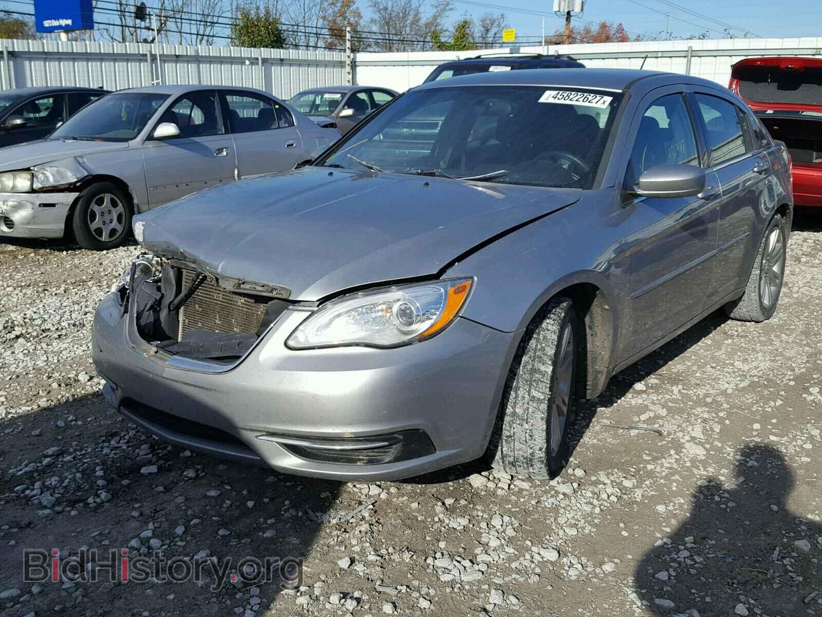 2013 CHRYSLER 200 - VIN: 1C3CCBBB3DN656723 - Фото 2