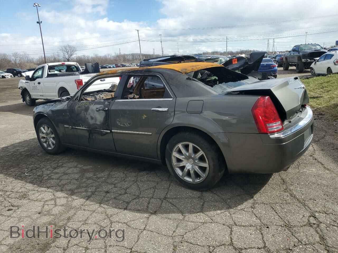 2008 CHRYSLER 300 - VIN: 2C3KA63H98H140554 - Фото 2