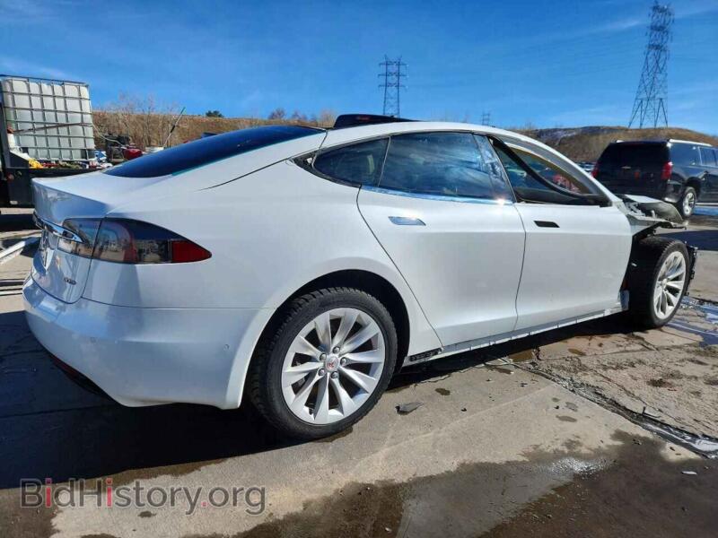 2016 Tesla MODEL S (VIN 5YJSA1E27GF164945) — фото 3 из 15