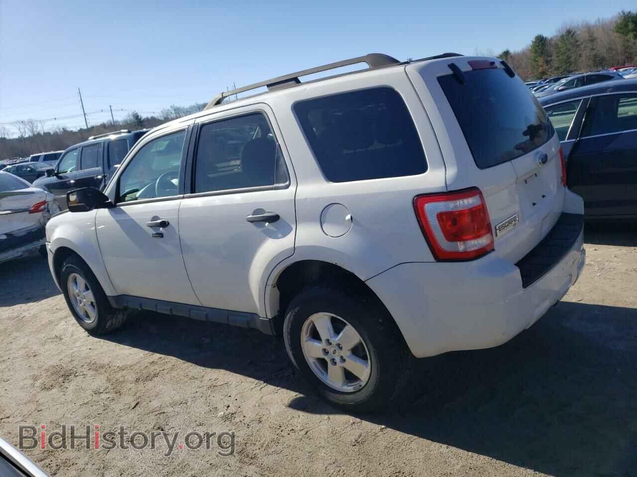 2011 FORD ESCAPE - VIN: 1FMCU0DG1BKA65404 - Фото 2