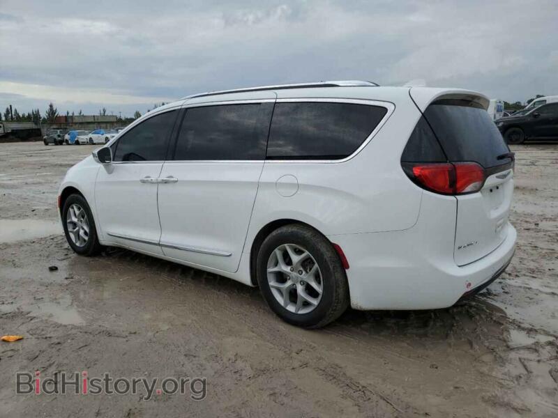 2020 Chrysler PACIFICA (VIN 2C4RC1GG6LR199248) — photo 2 of 13