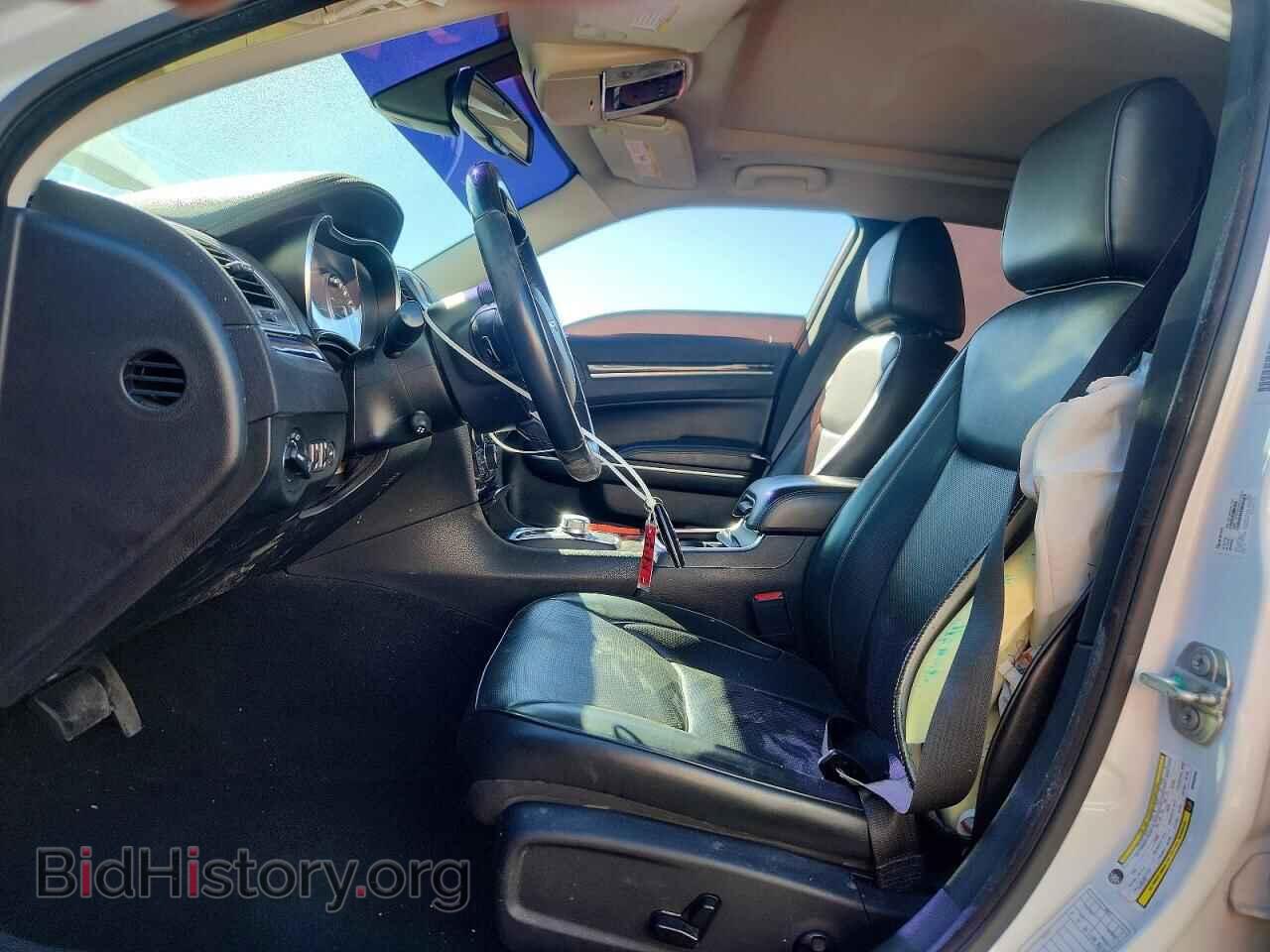 2019 CHRYSLER 300 - VIN: 2C3CCAKG9KH534346 - Фото 7