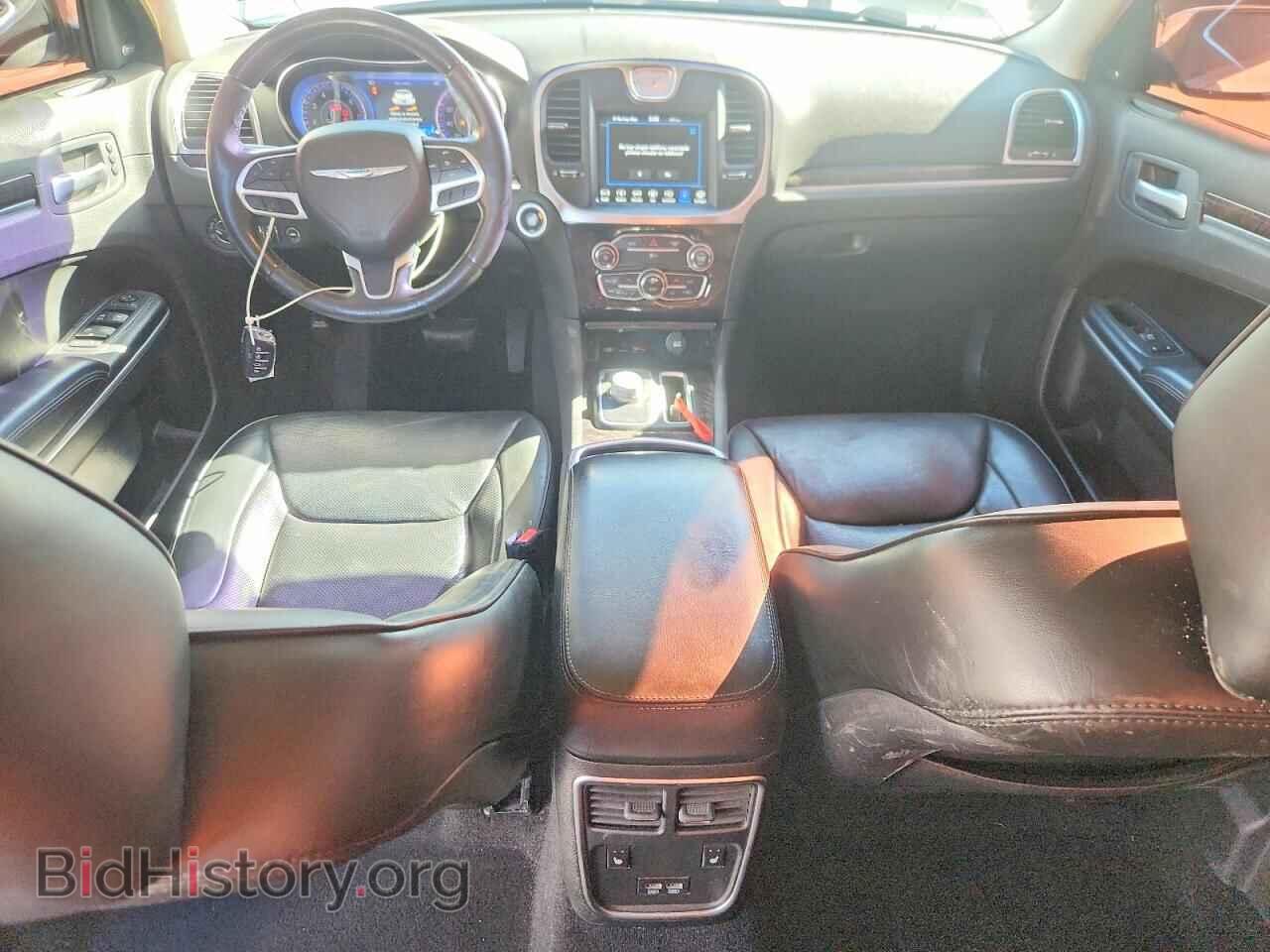 2019 CHRYSLER 300 - VIN: 2C3CCAKG9KH534346 - Фото 8