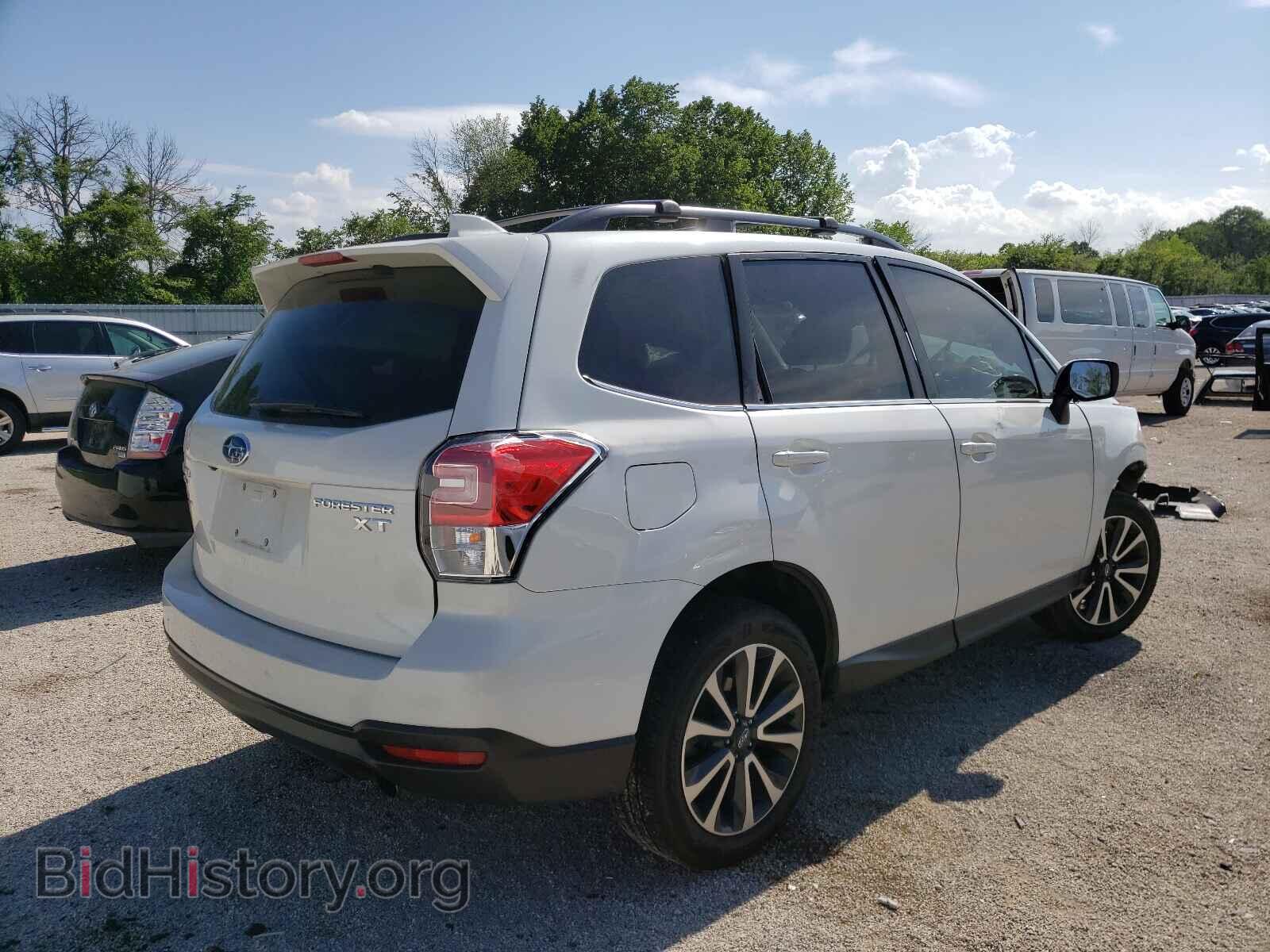 2017 SUBARU FORESTER - VIN: JF2SJGEC7HH543975 - Фото 4