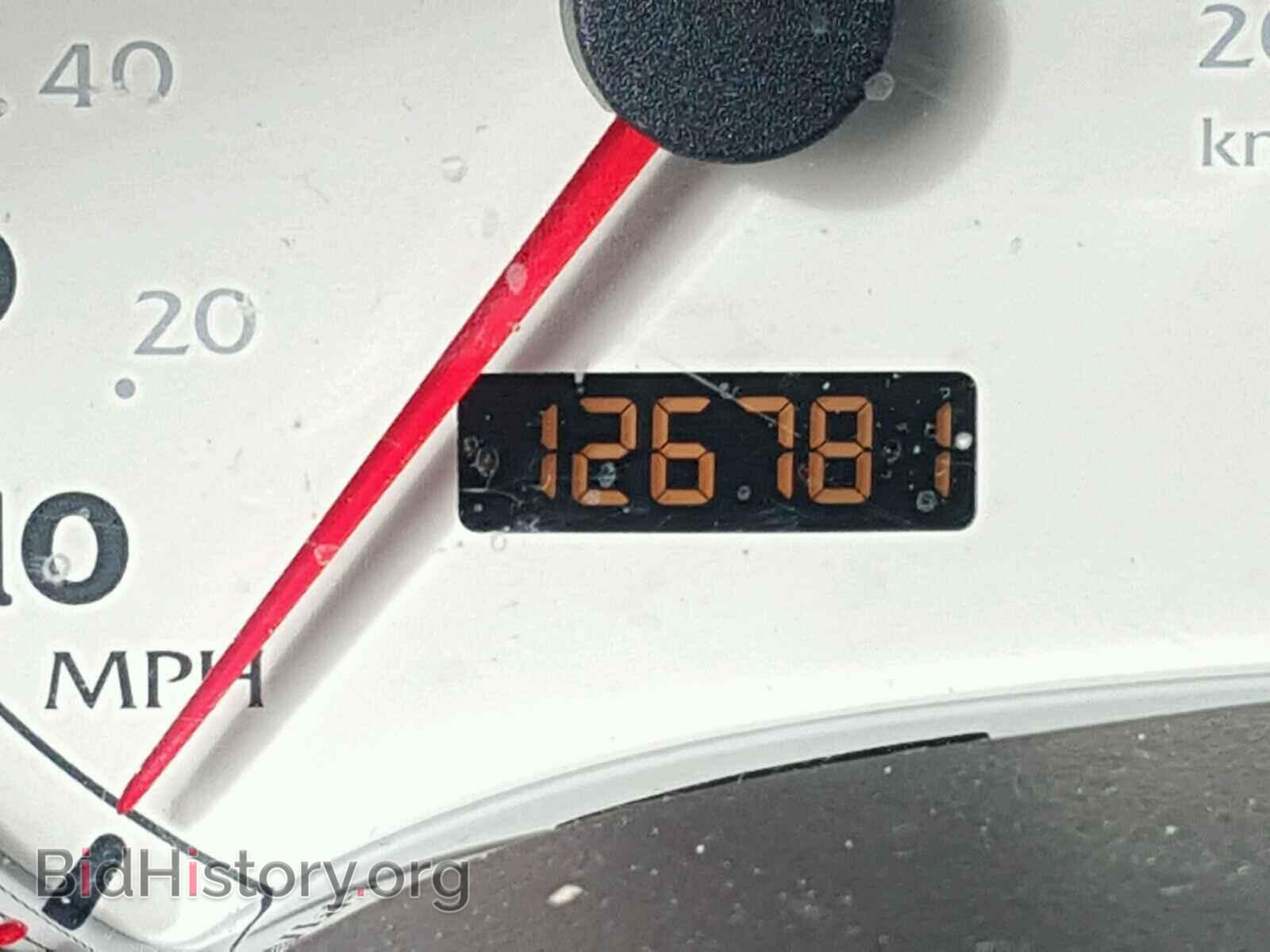 2004 SATURN VUE - VIN: 5GZCZ53424S892159 - Фото 8