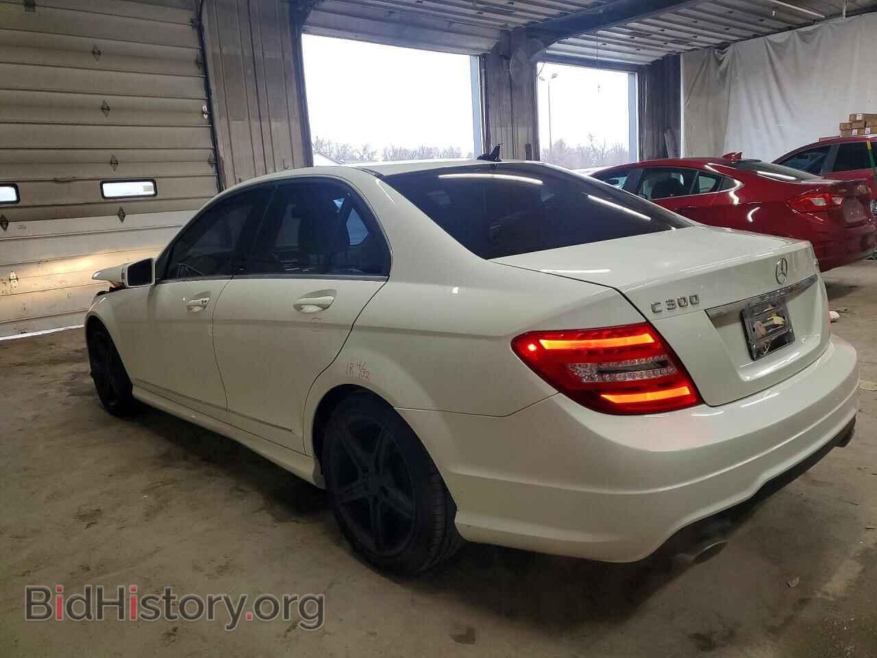 2012 MERCEDES-BENZ C-CLASS - VIN: WDDGF8BB0CR192021 - Фото 2