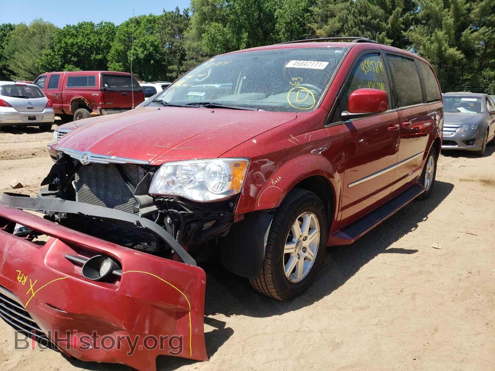 2009 CHRYSLER MINIVAN - VIN: 2A8HR54109R659829 - Фото 2