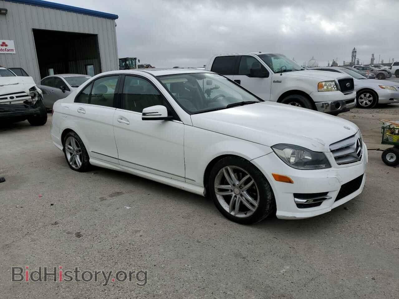 2013 MERCEDES-BENZ C-CLASS - VIN: WDDGF4HB2DA773441 - Фото 4
