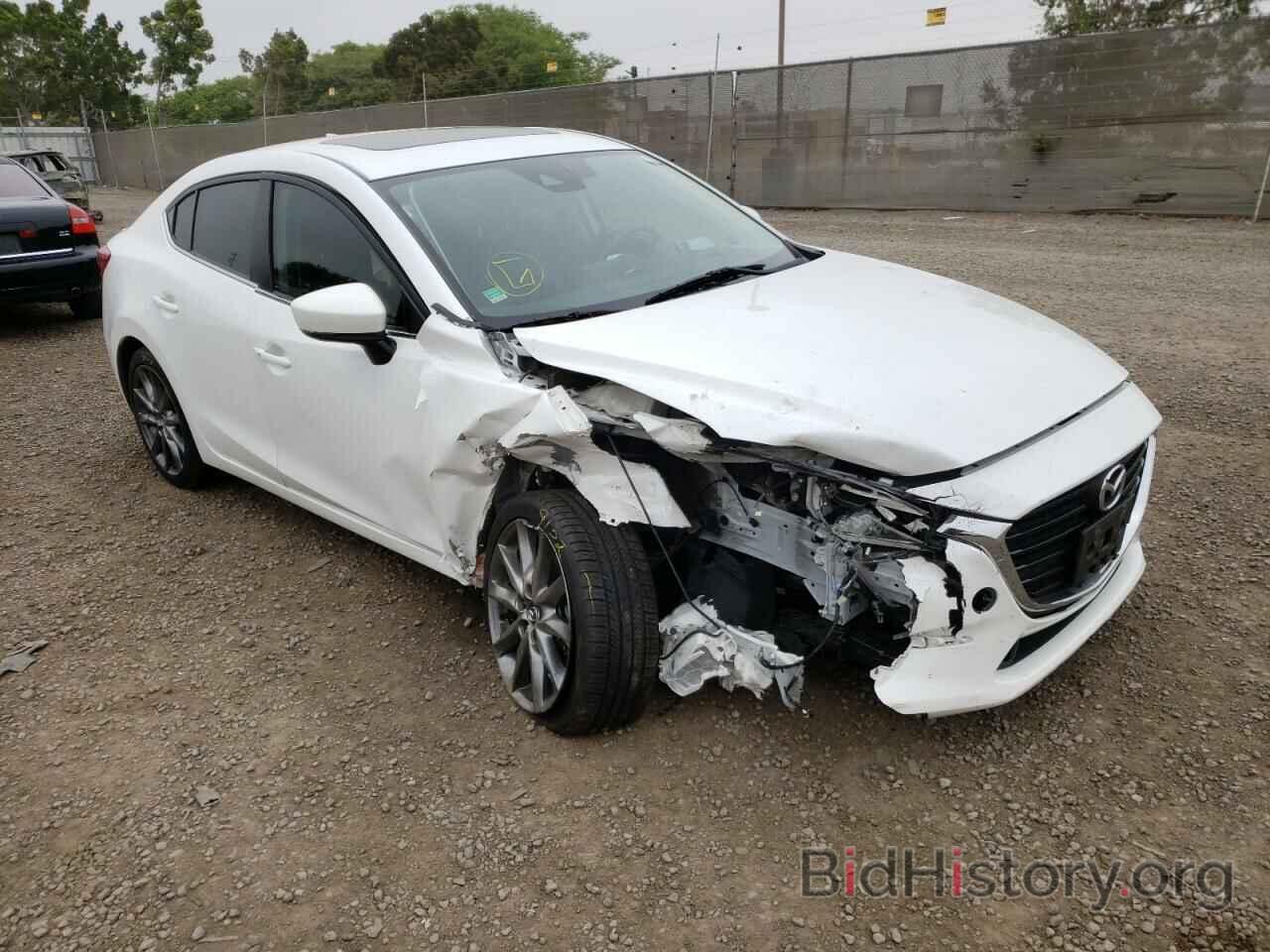 Photo 3MZBN1W32JM251793 - MAZDA 3 2018