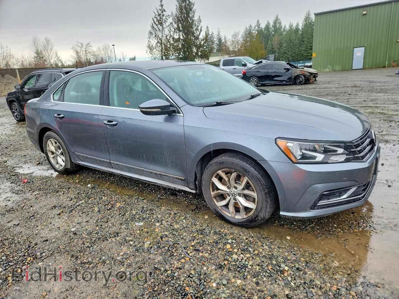2017 VOLKSWAGEN PASSAT - VIN: 1VWAT7A3XHC077995 - Фото 4