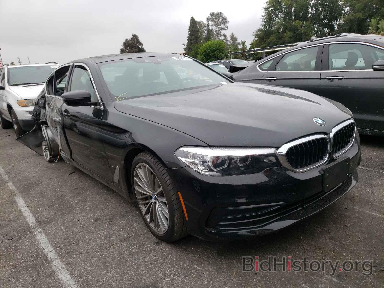 Photo WBAJA5C51KBX87034 - BMW 5 SERIES 2019