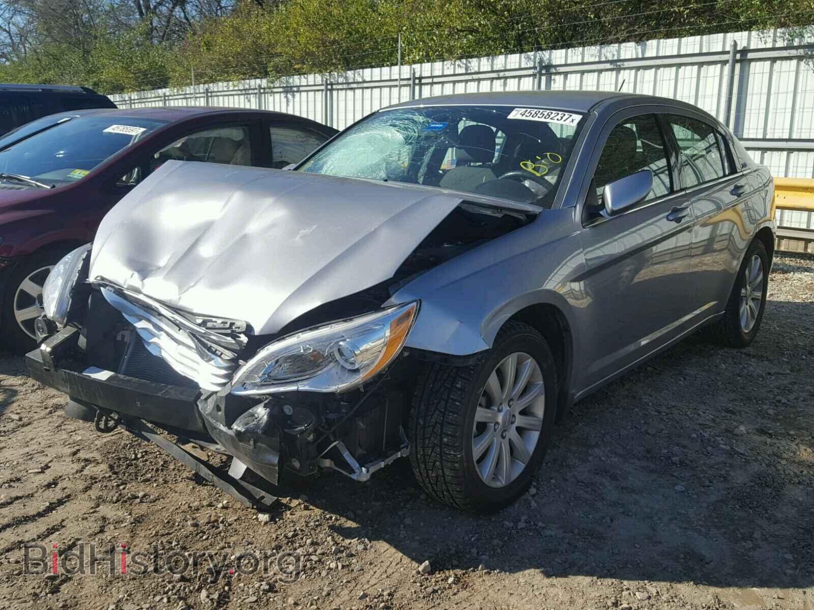 2013 CHRYSLER 200 - VIN: 1C3CCBBB3DN510032 - Фото 2