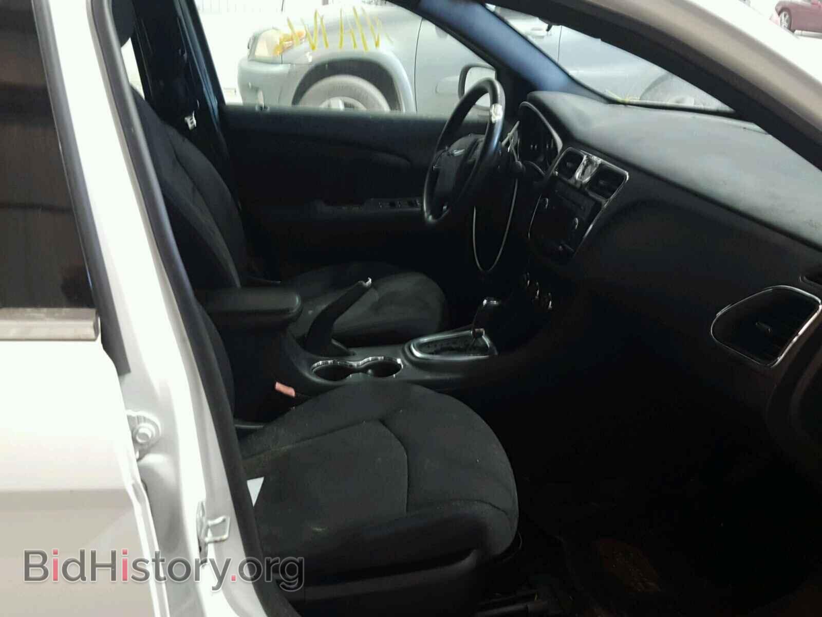 2012 CHRYSLER 200 - VIN: 1C3CCBAB0CN317255 - Фото 5