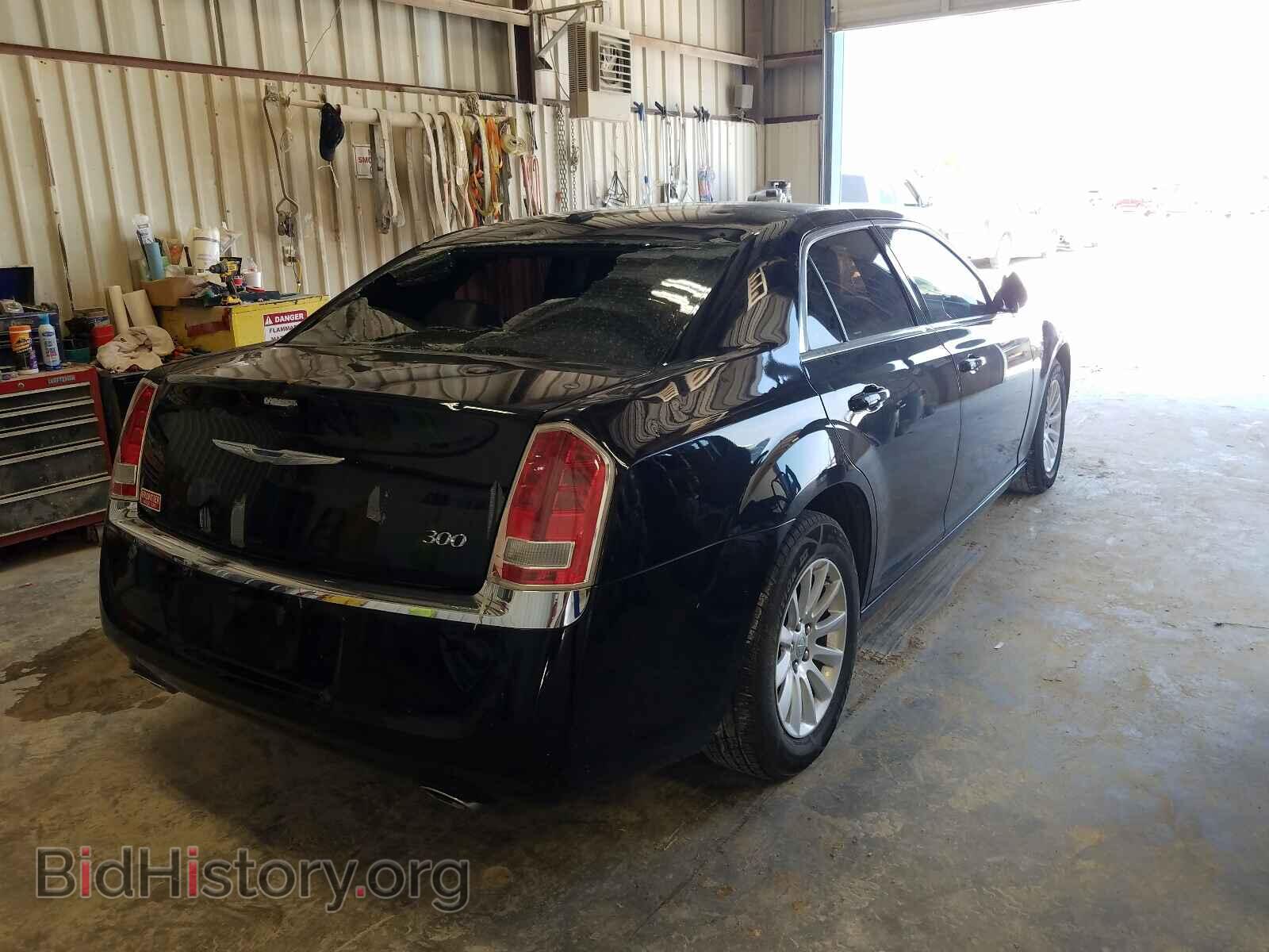 2014 CHRYSLER 300 - VIN: 2C3CCAAG0EH381099 - Photo 4