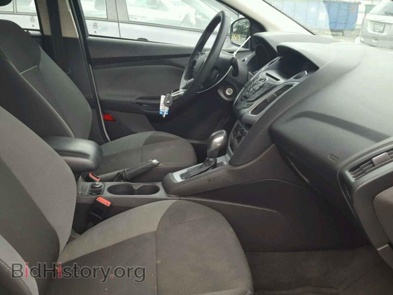 2012 Ford FOCUS (VIN 1FAHP3F28CL348114) — фото 5 из 10