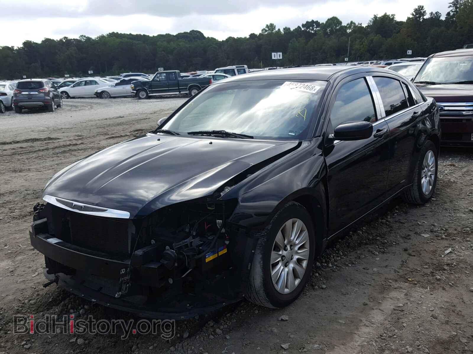 2011 CHRYSLER 200 - VIN: 1C3BC4FB1BN563469 - Фото 2