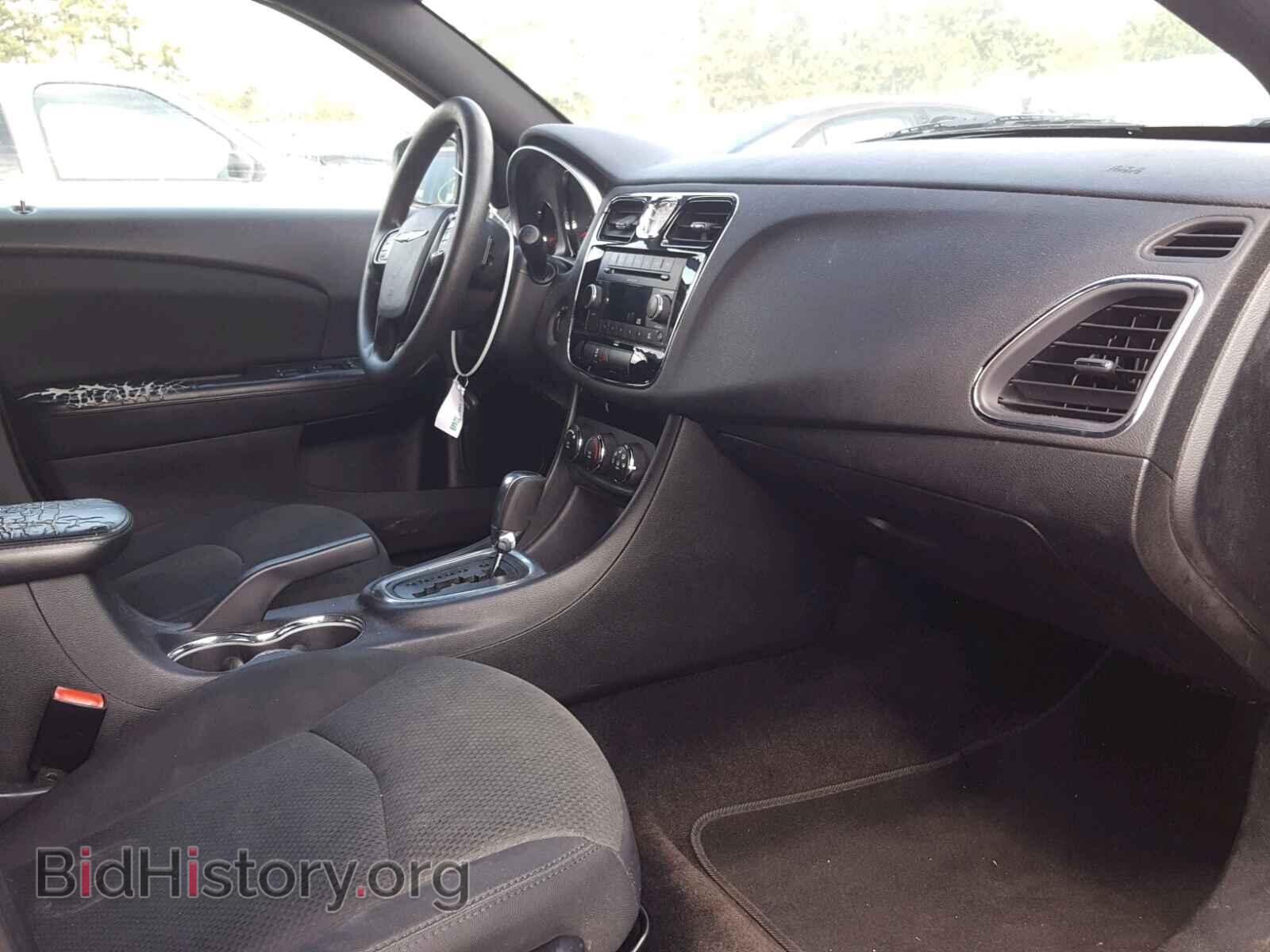 2011 CHRYSLER 200 - VIN: 1C3BC4FB1BN563469 - Фото 5